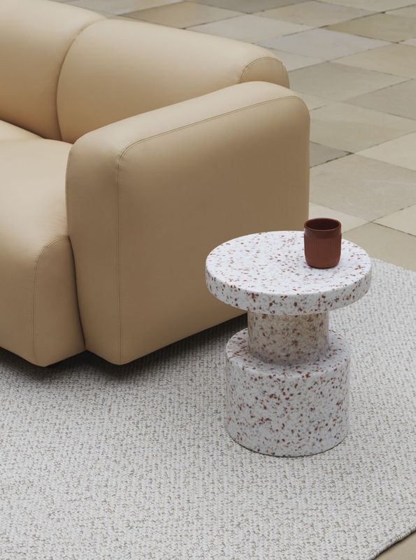 Normann Copenhagen Bit Stool Hocker in Weiß aus recyceltem Kunststoff mit skandinavischem Design - Bild 3