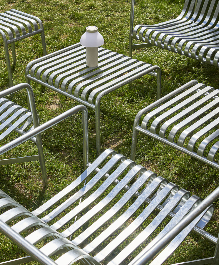 HAY Palissade Lounge Chair Low in Silber aus Stahl mit Armlehnen - Bild 2