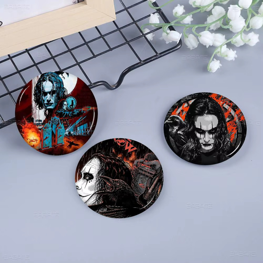 The C-Crow Horror Button Pin, Unisex - Bild 4