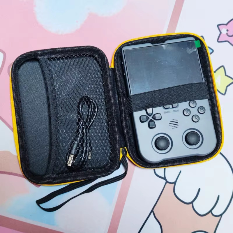 haolonggcp EVA Hard Case XU10 Tragbare Spielkonsolentasche für R36S Handheld Game Player Schutzhülle in Schwarz mit Handschlaufe - Bild 5