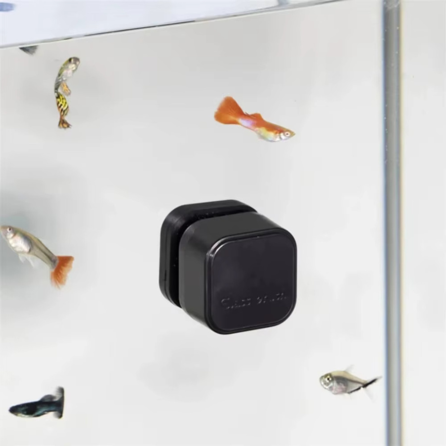 Magnetischer Aquarium-Glasreiniger in Schwarz als quadratischer Mini-Algenschaber aus Kunststoff zur Aquarienwartung - Bild 3