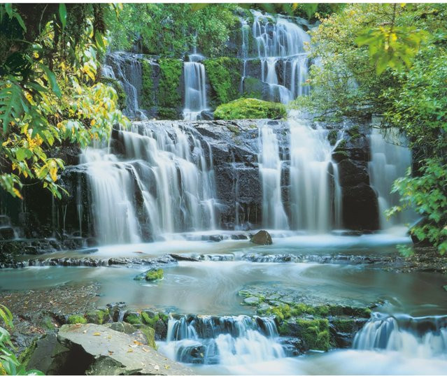 Komar Fototapete Vlies Pura Kaunui Falls Multicolour B: 300 cm, H: 250 cm - Bild 1