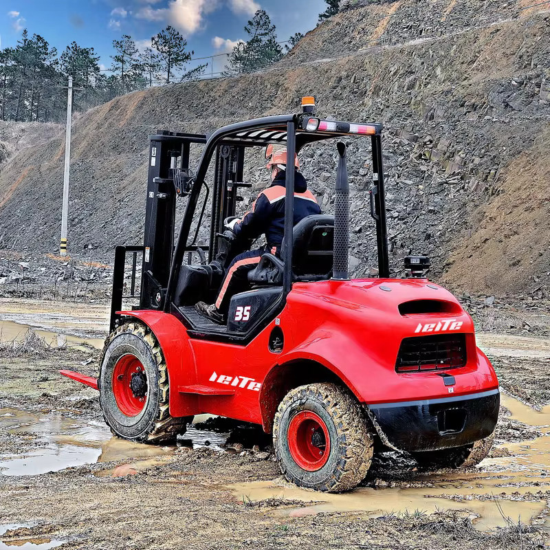 LEITE Offroad 4WD Gabelstapler in Rot mit 3,5 t Tragfähigkeit - Bild 4
