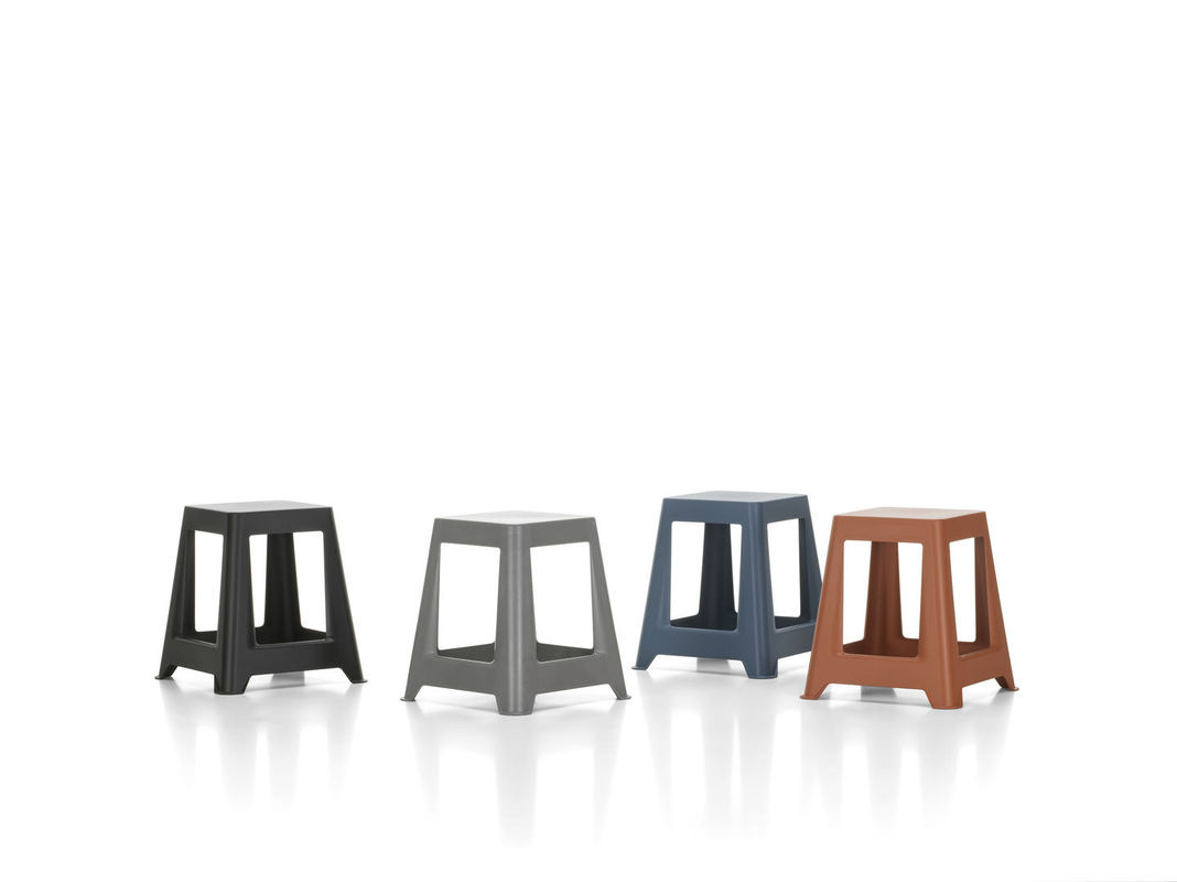 Vitra Chap Hocker aus recyceltem Kunststoff in Rot, stapelbar - Bild 2