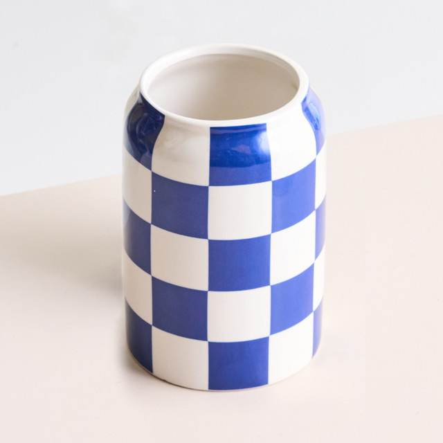 BLUME2000 Keramik Vase Karriert in Blau Weiß, Höhe: 16,0 cm, Breite: 11,0 cm, Tiefe: 11,0 cm - Bild 1