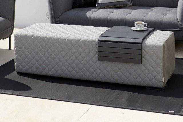 OUTFLEXX Cozy Loungebank aus Aluminium und Sunbrella-Stoff in Grau und Beige mit Steppung, B/T/H: 148 x 50 x 42 cm - Bild 1