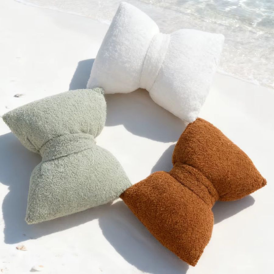 BUYNOW Kuschelkissen mit Schleife in Rosa im minimalistischen koreanischen Stil inklusive Füllung - Bild 2