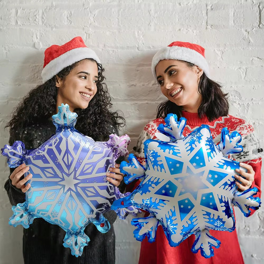 EsenTroye Winter Wunderland Party Dekorationsset mit Schneeflocken und Sternen in Blau und Silber für Kindergeburtstage - Bild 3
