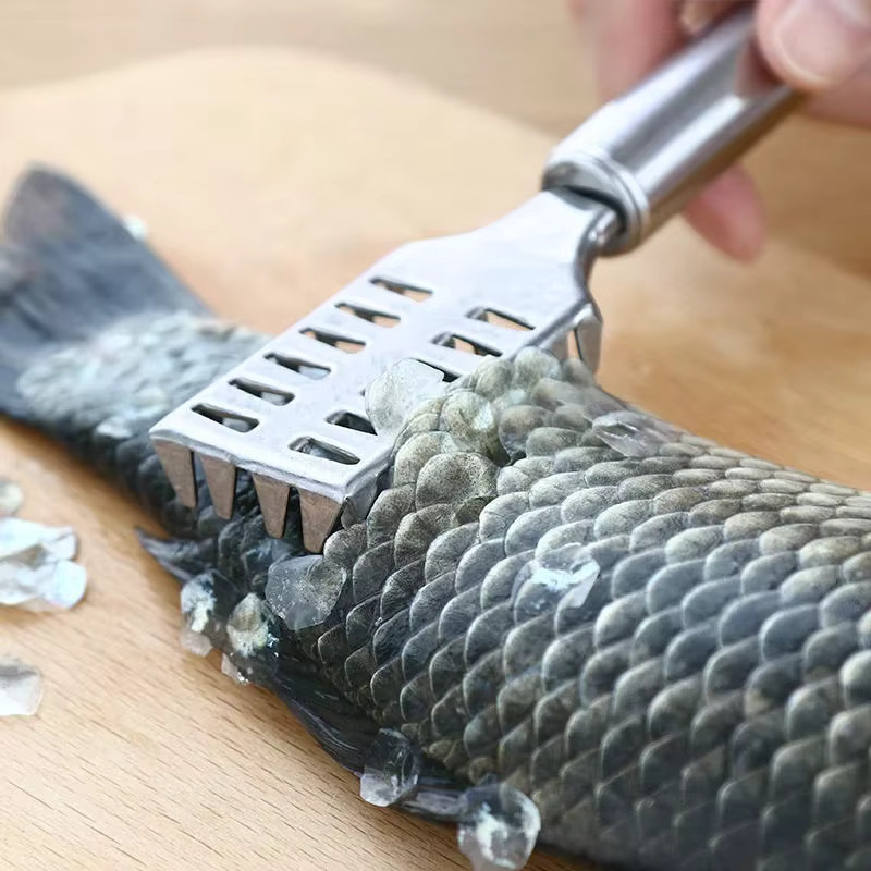 JOOYOO Fischschaber aus Edelstahl in Silber als zweireihiger Fischschuppenhobel und Mehrzweck-Entkalker - Bild 2
