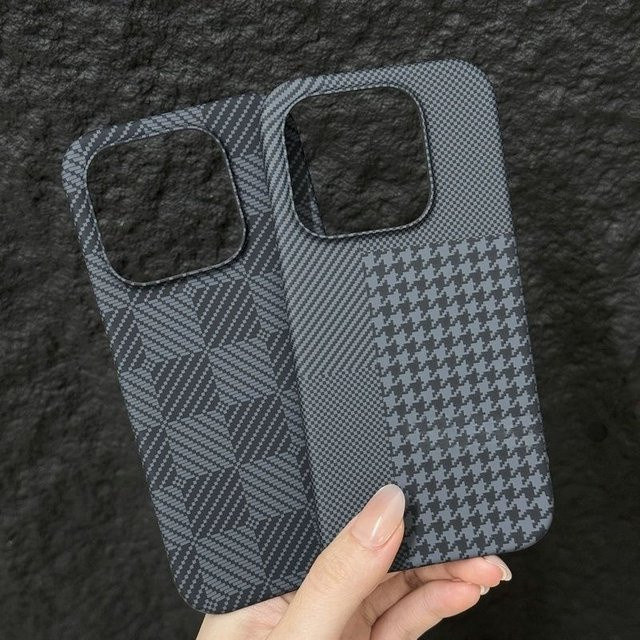 Schutzhülle für OPPO Find X9 X8 X7 Pro Ultra mit Carbonfaser-Schachbrettmuster in Schwarz - Bild 1