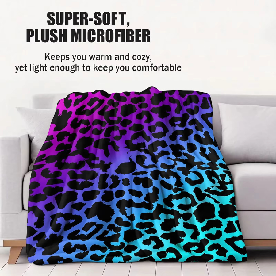 ZIZ Fleece-Decke mit Leopardenmuster in Rosa-Lila-Blau Farbverlauf, kuscheliger Animal-Überwurf für Erwachsene und Kinder - Bild 3