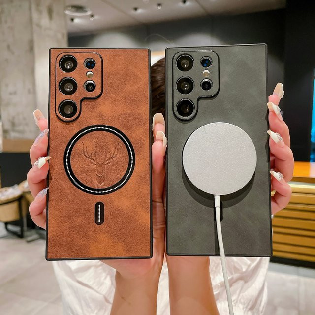 Leder Handyhülle mit Hirschkopf-Design für Samsung Galaxy S26 Ultra, S26 und S26 Plus in Rot mit MagSafe Unterstützung - Bild 1
