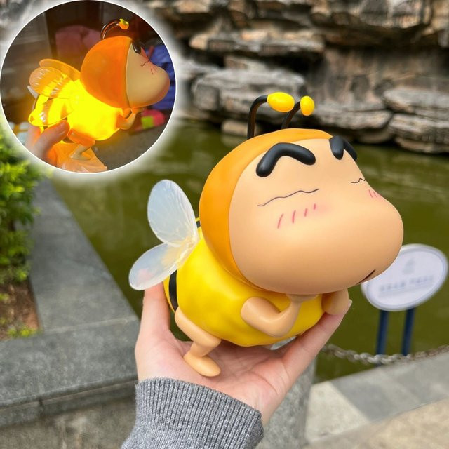 Bandai Crayon Shin-Chan Cos Bee Action Figure, Einzelfigur, Kunststoff, Gelb - Bild 1