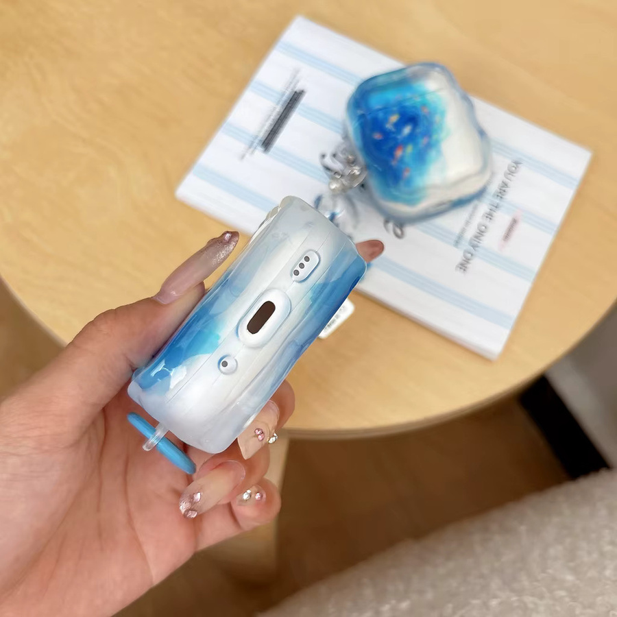 Schutzhülle für AirPods 2 3 4 Pro 2 Pro 3 mit Koi-Fische Design in Blau mit Anhänger - Bild 4