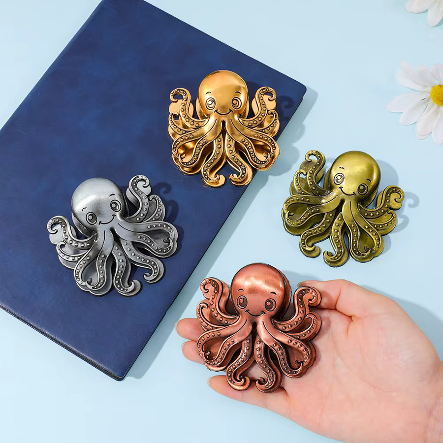 Bandai Lesezeichen im Oktopus-Design aus Metall mit Antik-Finish in Mehrfarbig - Bild 3