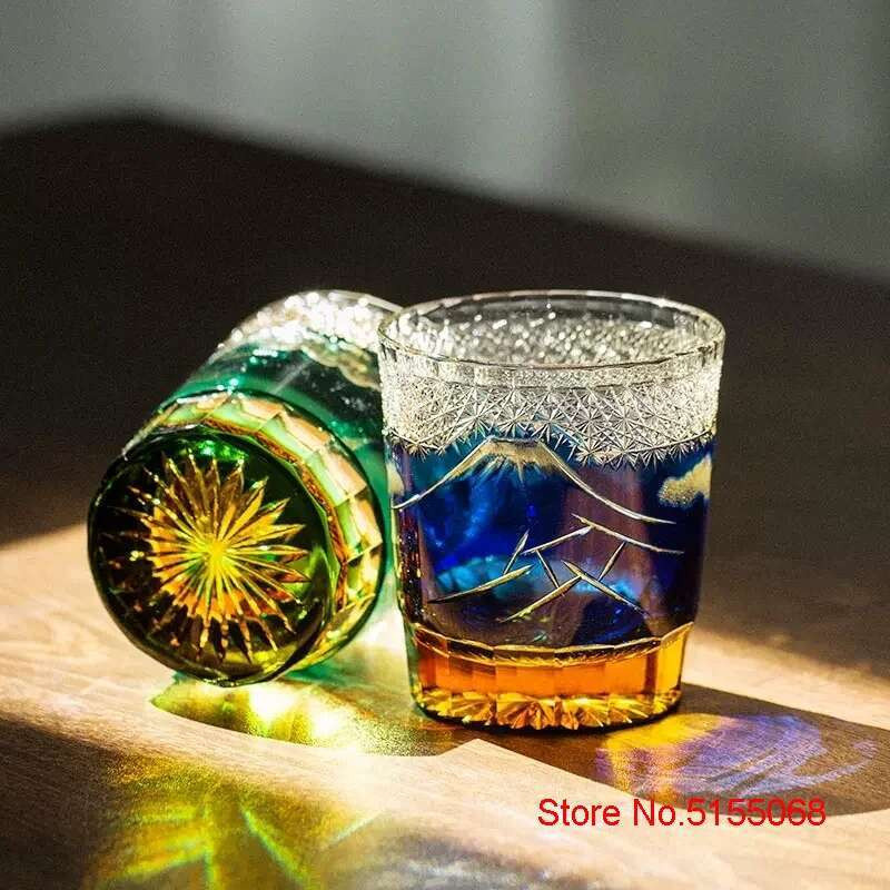 Edo Kiriko Whiskeyglas mit Handgravur Berg Fuji in Bernstein, Kristall-Tumbler für Whisky und Sake, 250ml - Bild 3