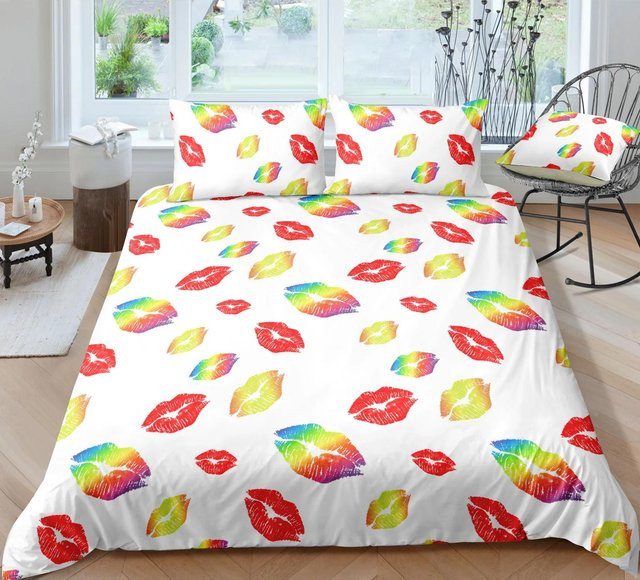 Bettwäscheset mit rotem Lippen-Print auf weißem Hintergrund, bestehend aus Bettbezug und Kissenbezug, Material: Mikrofaser, B/H: 135 x 200 cm - Bild 1