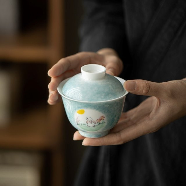 Handbemaltes Keramik-Teetassen-Set mit Hasen- und Mondmotiv in Blau für Gongfu-Tee und Zen-Zeremonien - Bild 1