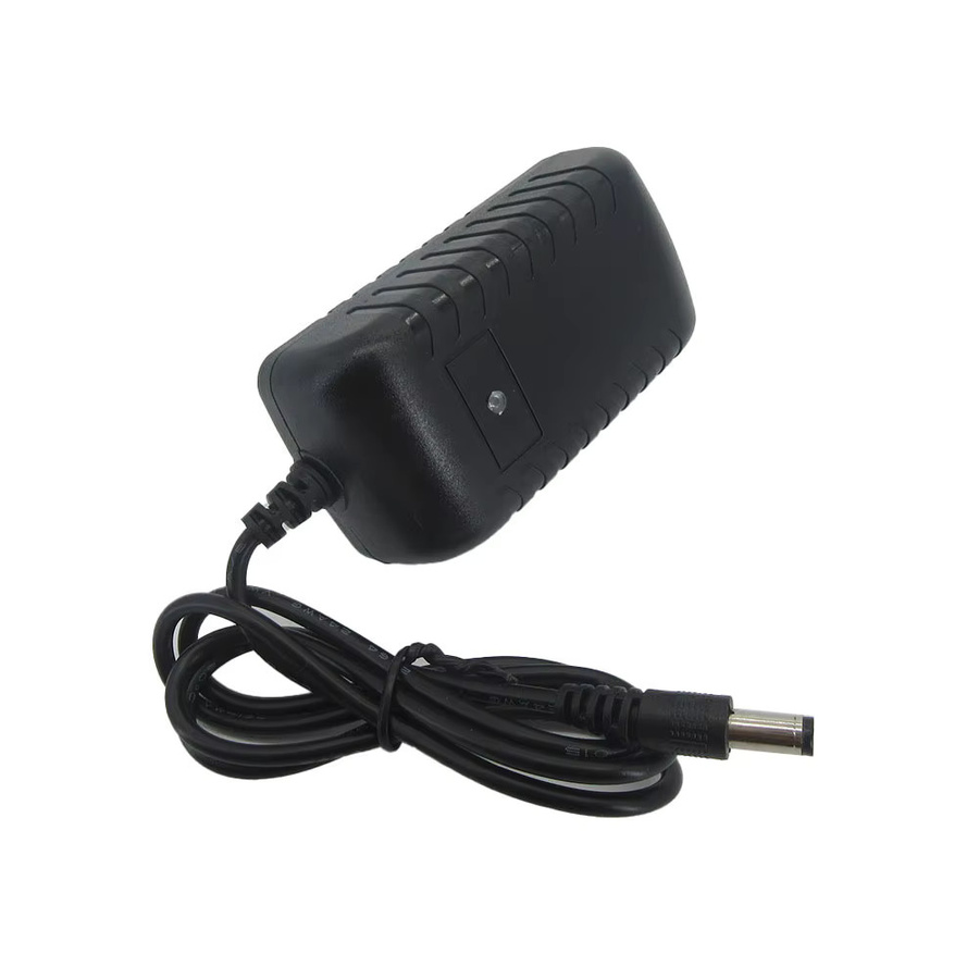 BAYADOU Li-Poly Lithium-Ionen Wandladegerät 16,8V 2A 4S mit DC-Anschluss für 14,8V 14,4V Akkus, Schwarz - Bild 2
