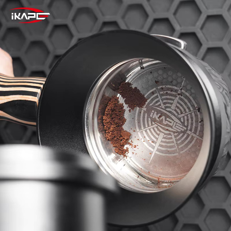 IKAPE Präzisions-Kaffeefilter aus Edelstahl in Silber für bodenlose Siebträger mit hoher Extraktion - Bild 2