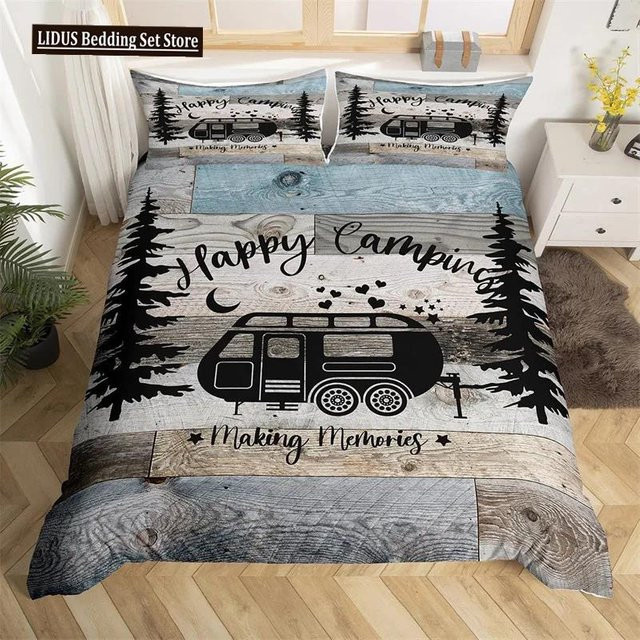 Happy Camping Bettwäsche Set mit Cartoon Caravan Motiv im Bauernhaus Stil, 3-teilig, B/H: 150 x 200 cm, Mehrfarbig - Bild 1