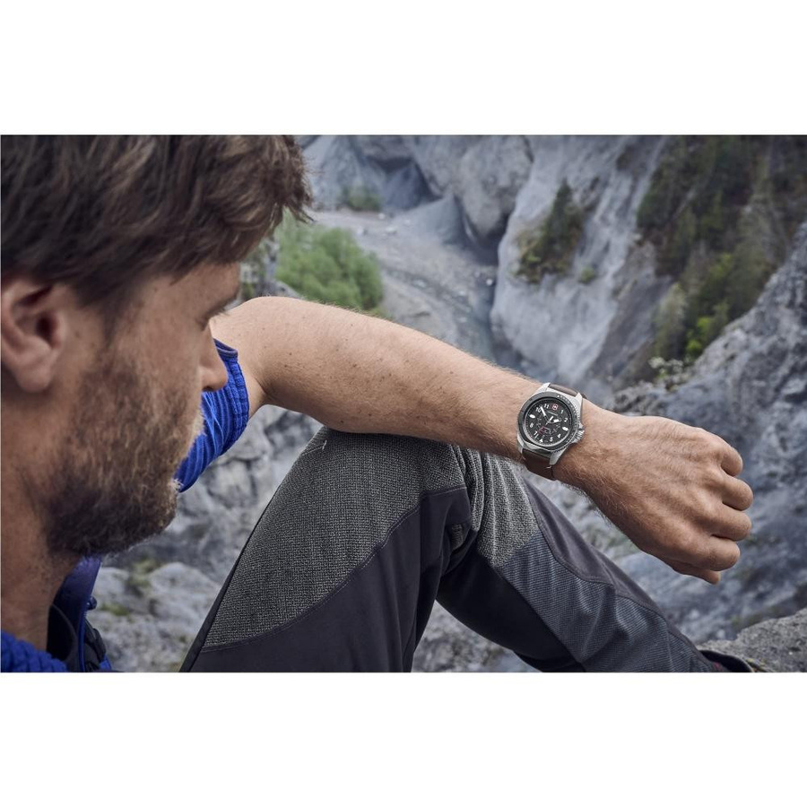 Victorinox Herrenuhr, Quarz, Edelstahlgehäuse, 43 mm, Leder, Schwarz, 20 ATM - Bild 6