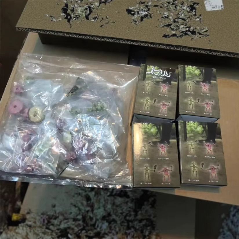4er-Set Bandai Anime Goblin Figuren aus PVC in Grün und Rot zur Dekoration und Sammlung - Bild 2