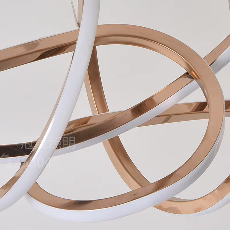 Moderne Pendelleuchte Gbbmade in Gold/Messing mit Neon-Flex Ring für das Esszimmer - Bild 3
