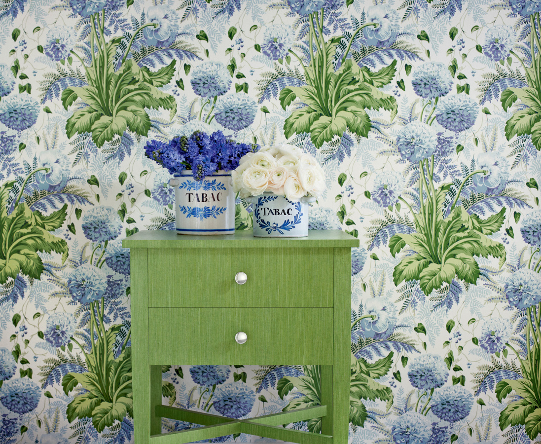 Anna French Tapete Dahlia Sky in Weiß mit floralem Botanical-Design - Bild 1