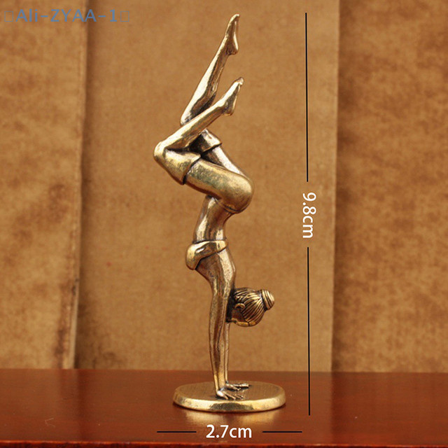 JETTING Miniatur Yoga Kopfständer Statue aus Messing in Gold als Desktop Ornament und Deko-Figur - Bild 1