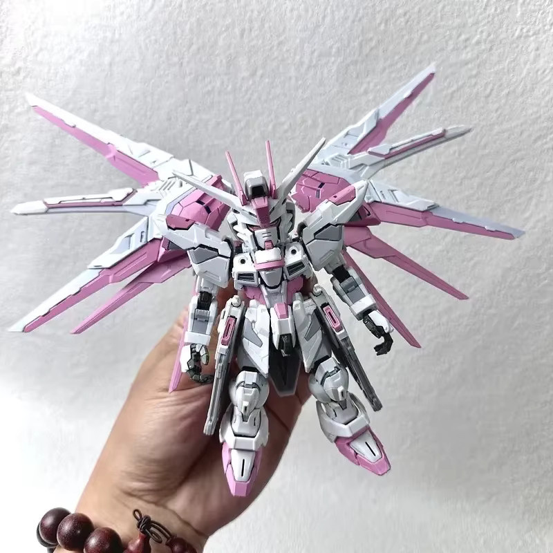 Bandai MGSD Strike Freedom Fighter Sakura Pink, Montagemodellbausatz, Actionfigur - Bild 2