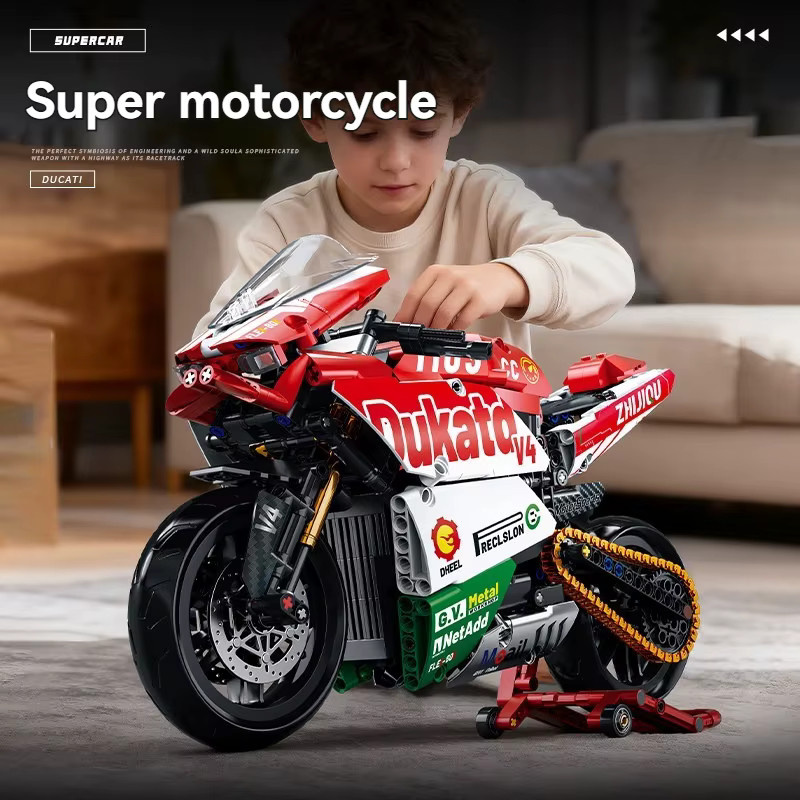 HUATEC Rotes Motorrad, Bausatz-Set, 1:8, 723 Teile - Bild 4
