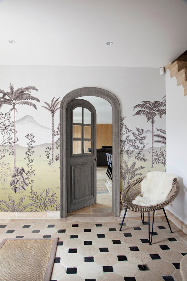 Isidore Leroy Mural Jardin des Oiseaux Safran Wandtattoo Panel A in Gelb, Grau und Beige mit floralem Design - Bild 1