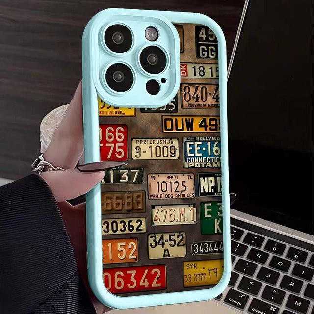 Stoßfeste Silikon-Handyhülle mit Vintage Auto-Nummernschild-Muster für Apple iPhone 16 15 14 13 12 11 Pro Max XR Plus, Mehrfarbig - Bild 1