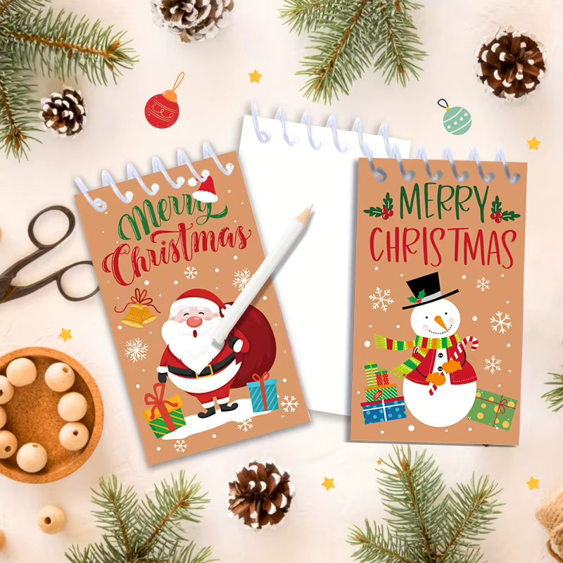 Weihnachts-Schreibset mit 8 Leder-Spiralnotizbüchern und 8 einziehbaren Weihnachtsstiften in Mehrfarbig - Bild 3