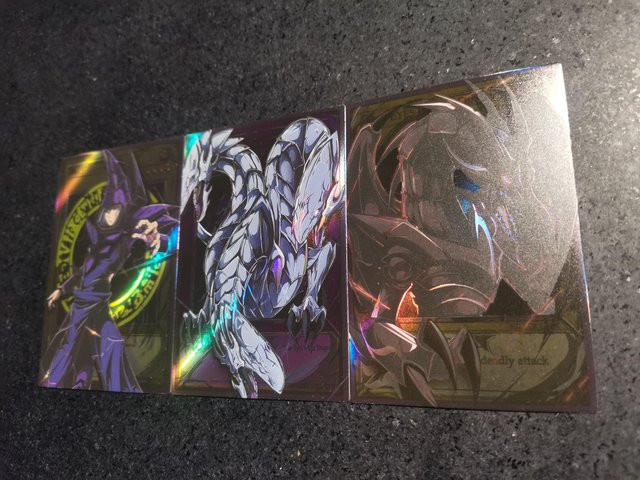 Yiran toy 1 Yu-Gi-Oh! Blauäugiger weißer Drache Anime Sammel-Flash-Karte 3-teiliges Set - Bild 1