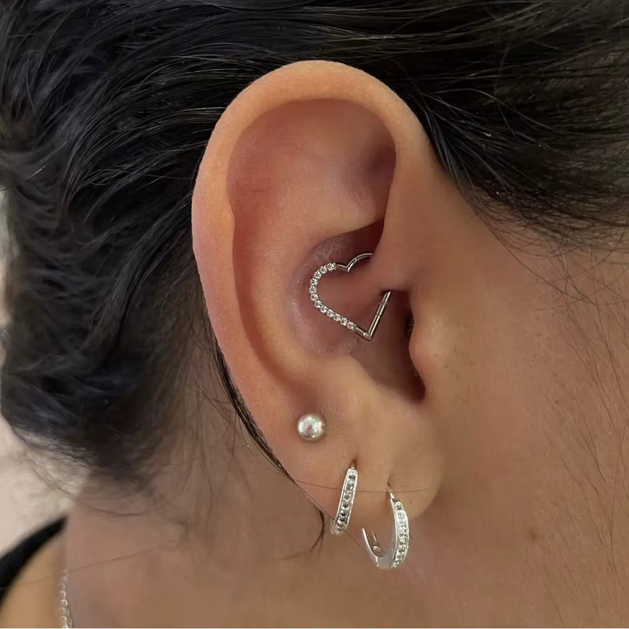 ihera Ohrring Hoop, Titan, Zirkonia, Herz, Unisex - Bild 3