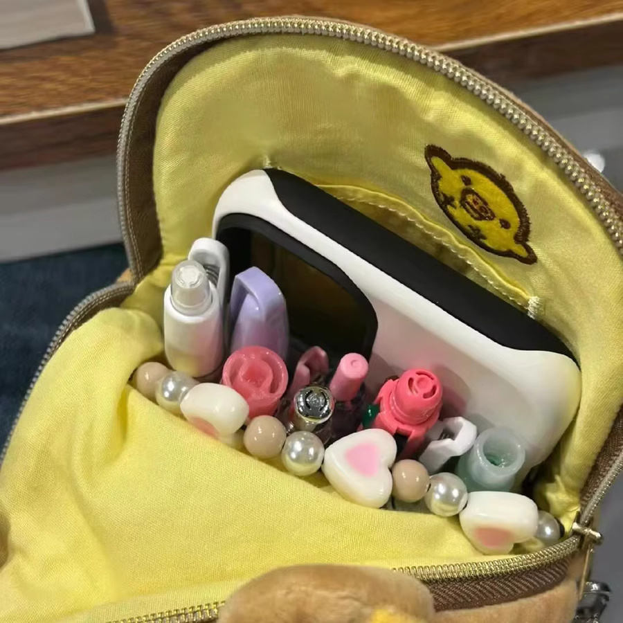 Rilakkuma Plüsch Federmäppchen als Anhänger in Braun mit Reißverschluss - Bild 3