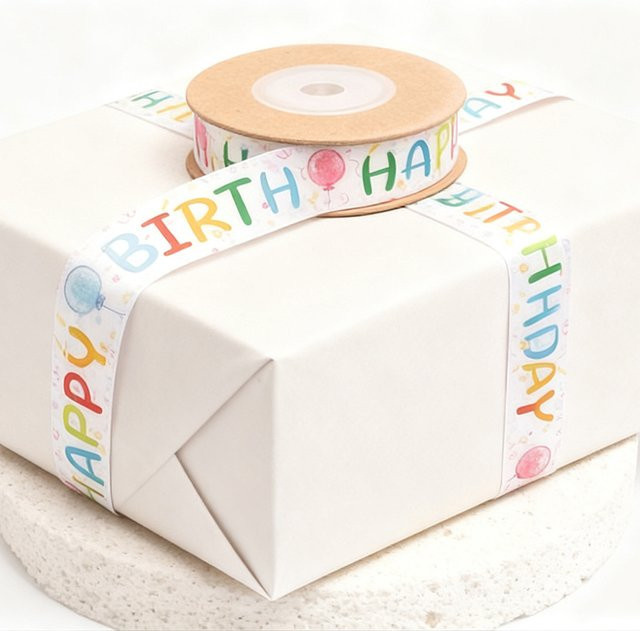 Reisfarbenes Geburtstagsband in Beige für Geschenkboxen und Kuchenverpackungen aus Papier - Bild 1