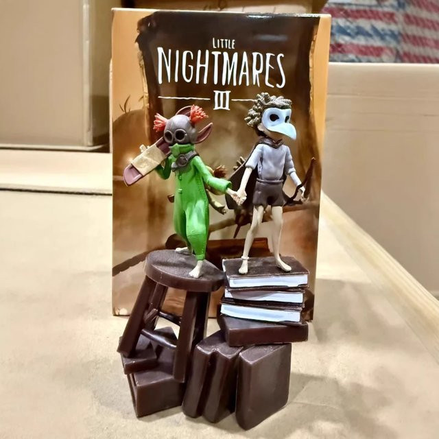 Bandai Little Nightmares 3 Low Alone Actionfiguren-Set, Kunststoff - Bild 1