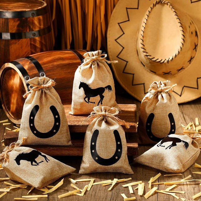 5-teiliges Set Geschenktüten mit Western-Pferd und Hufeisen-Muster von HGDTFF in Beige aus Papier und Jute für deine Cowboy-Geburtstagsparty - Bild 1