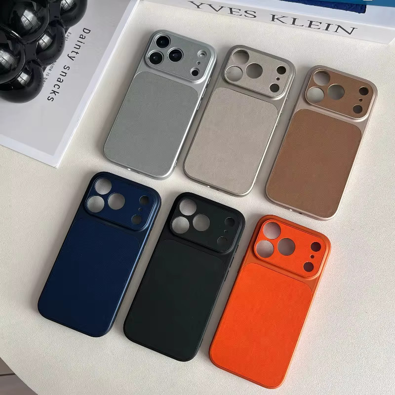 Schutzhülle in Lederstruktur für iPhone 17 Pro Max, 16, 15, 14, 13, 12 in Silber, stoßfest und hautfreundlich - Bild 3
