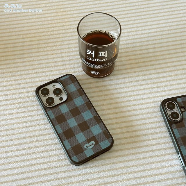 DecoPhone American Retro Shockproof Handyhülle für iPhone 17 16 15 14 Pro Max in Kakaoblau Braun-Blau kariert - Bild 1