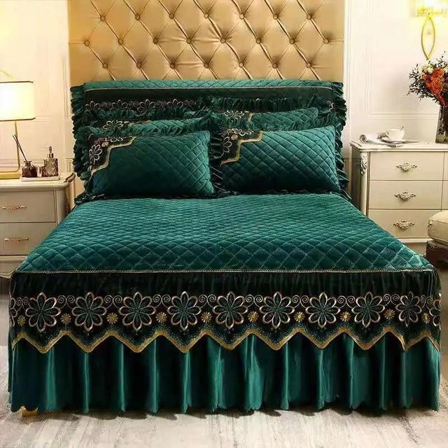 Luxuriöse gesteppte Tagesdecke aus verdicktem Samt für King-Size-Betten in Blau mit 2 Kissenbezügen von Your Warm Home - Bild 1