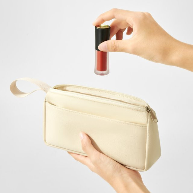 Handbemaltes Federmäppchen von myco als doppellagige Schreibwarentasche mit Reißverschluss in Schwarz oder Beige - Bild 1