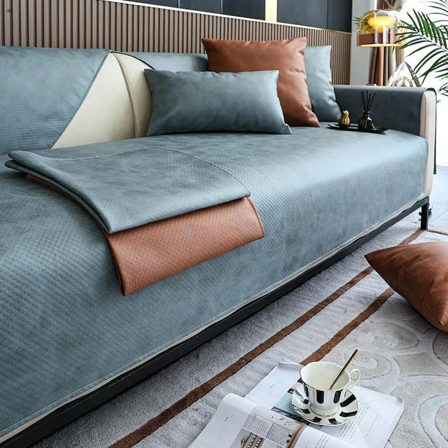 Wasserdichter und rutschfester Sofabezug aus Kunstrindsleder in Blau, universelles Couchkissen von Your Warm Home, B x H: 70 x 90 cm - Bild 1