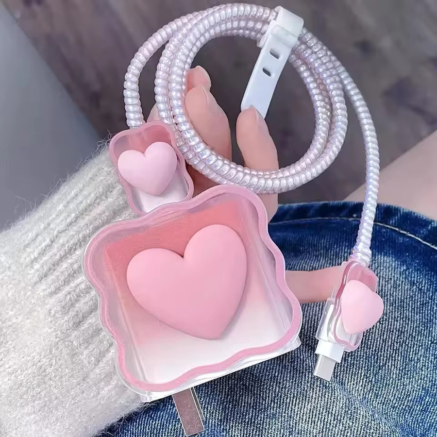 Weiche Silikon Schutzhülle mit 3D Herz Design für iPhone 18W und 20W Ladegeräte in Pink und Schwarz - Bild 2