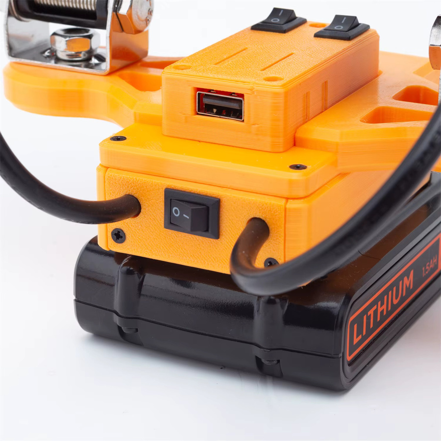 BLACK+DECKER LED-Arbeitsleuchte für 20 V Lithium-Batterie mit USB Typ C, kabelloses Notlicht in Gelb und Schwarz für Garten und Outdoor-Einsätze - Bild 4