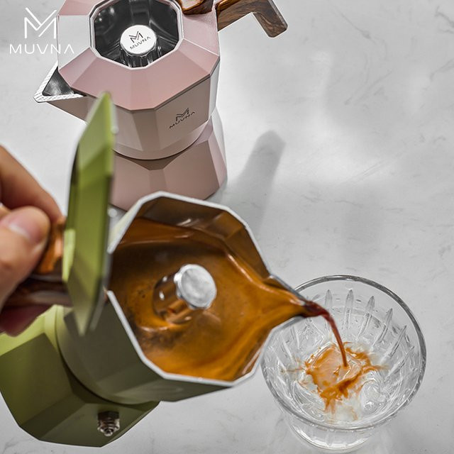 MUVNA Espresso-Moka-Kanne als Perkolator und Kaffeemaschine für 2 oder 4 Tassen in Pink oder Grün - Bild 1