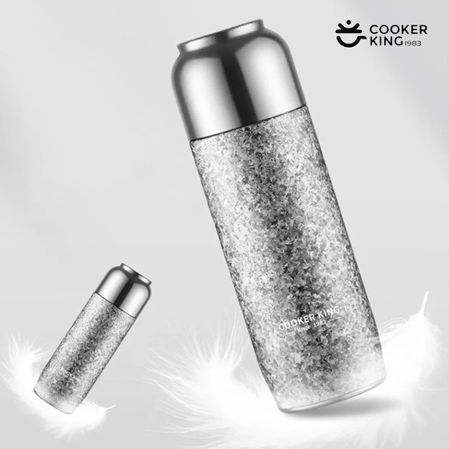 COOKER KinG Thermosbecher aus Titan in Lila, doppelwandig isolierte Wasserflasche mit Teesieb für Heiß- und Kaltgetränke - Bild 1